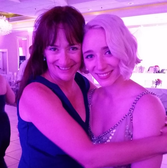 Meet your Posher, Niki - Picture 2 of 3